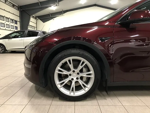 Tesla Model Y 2024 photo 5