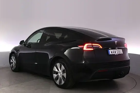 Tesla Model Y 2023 photo 4