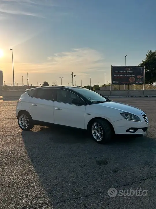 Lancia Delta 2010 photo 3