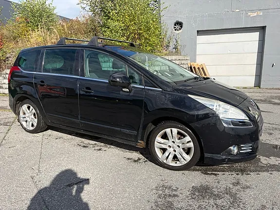 Peugeot 5008 2010 photo 2