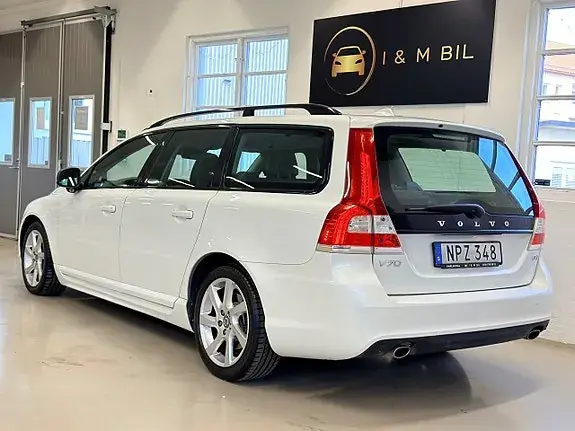 Volvo V70 2015 photo 2