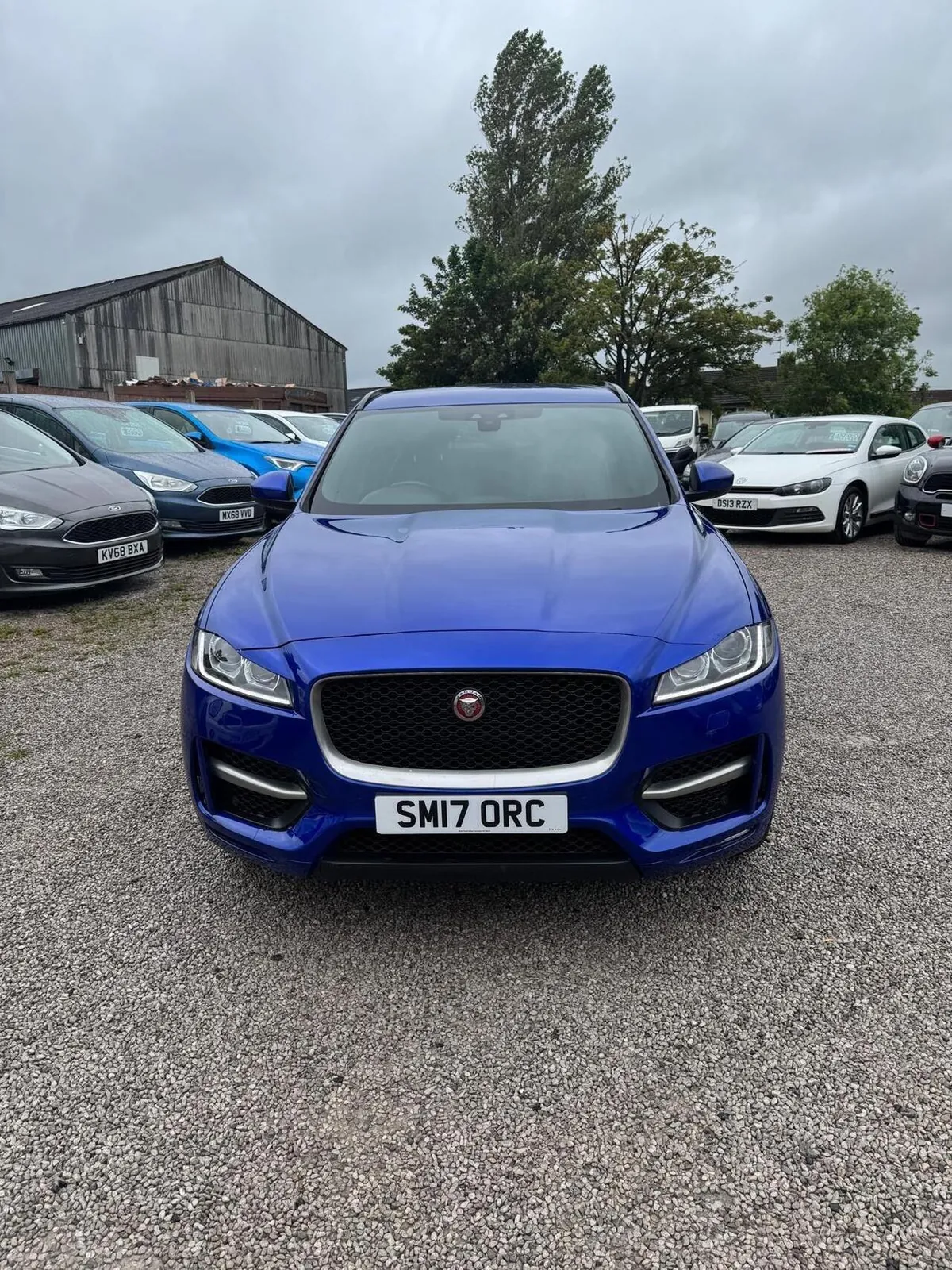 Jaguar F-Pace 2017 photo 4