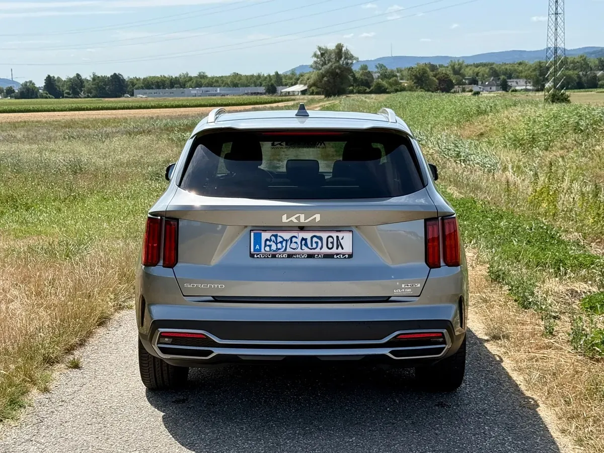 Kia Sorento 2022 photo 2