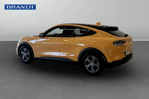 Ford Mustang Mach-E 2022 photo 2