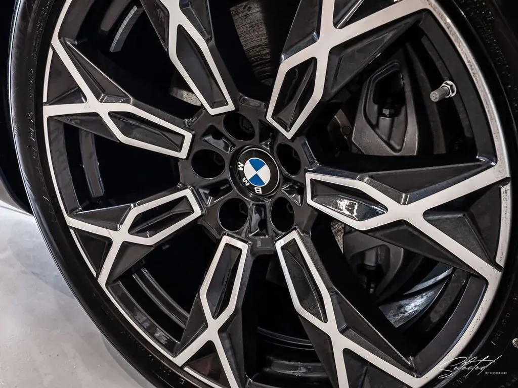 BMW I7 2024 photo 3