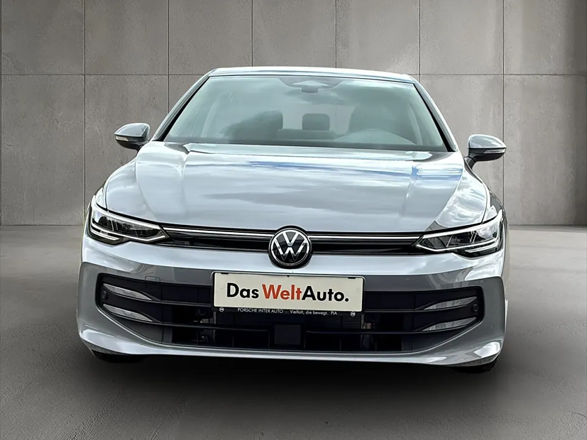 Volkswagen Golf 2026 photo 2