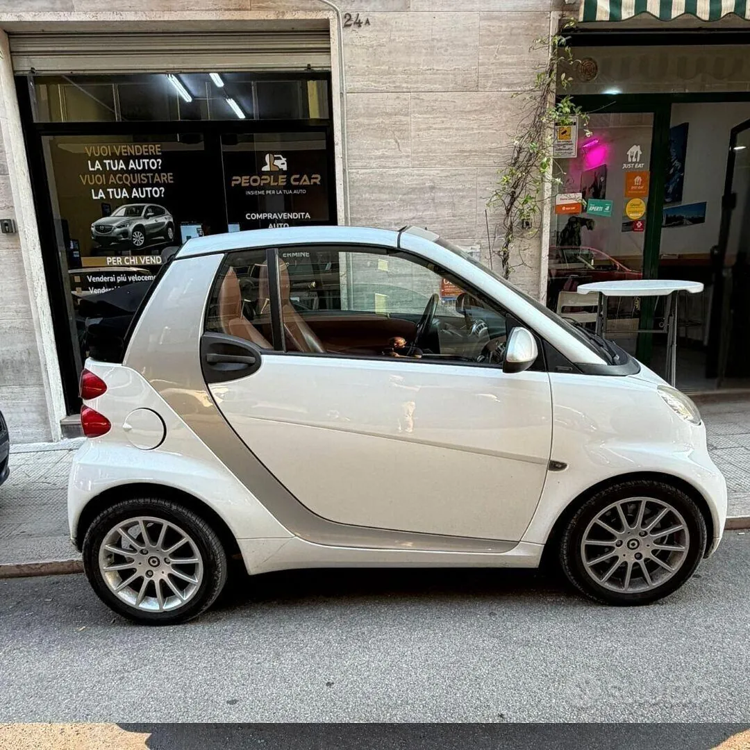 Smart Fortwo 2010 photo 3