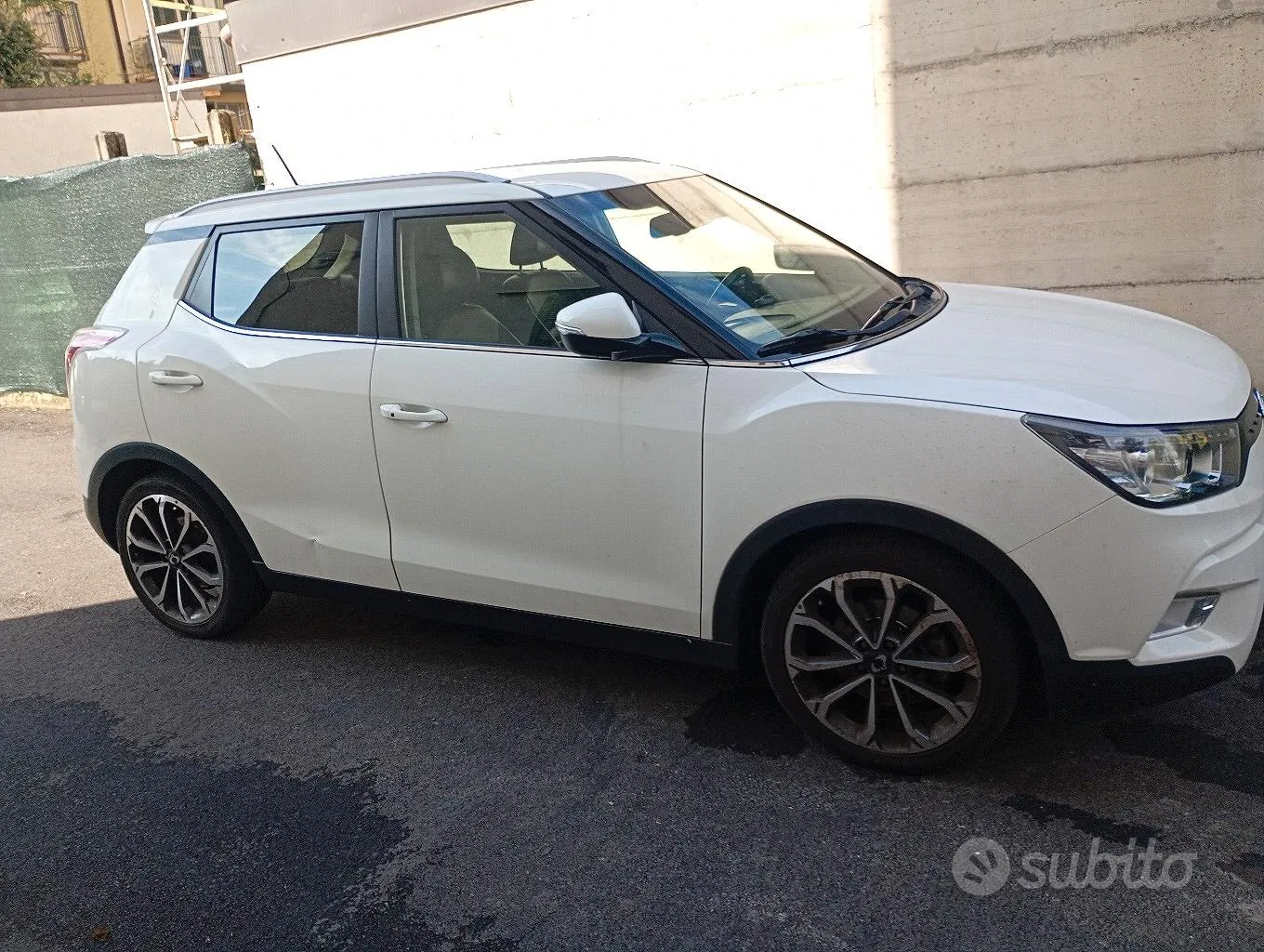 KG Mobility Tivoli 2017 photo 2