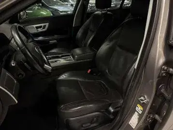 Jaguar Xf 2012 photo 2