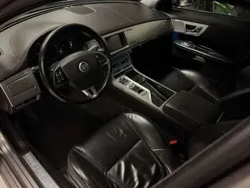 Jaguar Xf 2012 photo 3