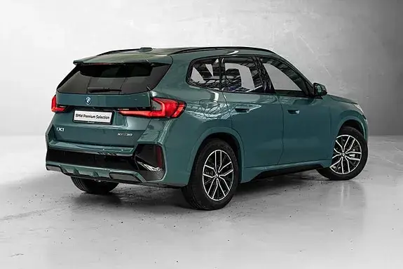 BMW Ix1 2026 photo 5