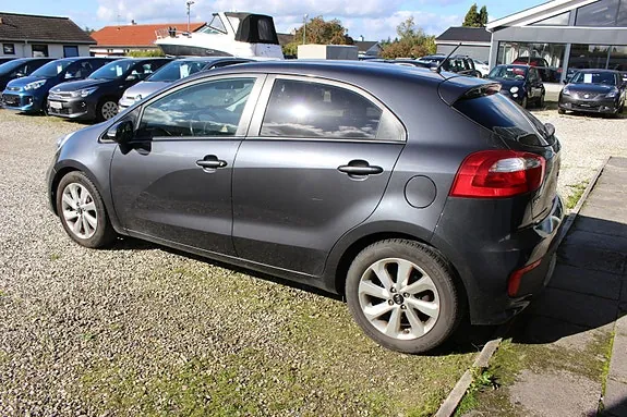 Kia Rio 2016 photo 5