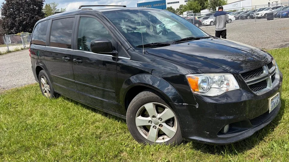 Dodge Grand Caravan 2017 photo 2