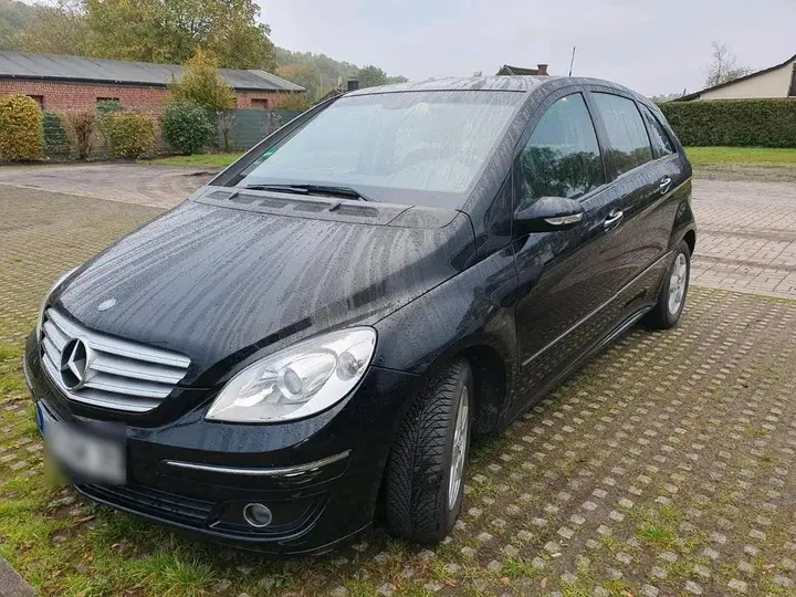 Mercedes-Benz B170