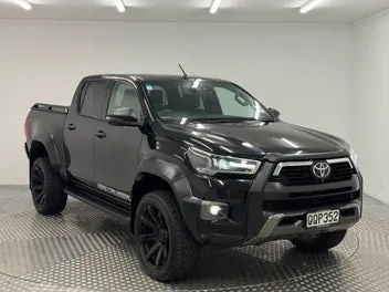 Toyota Hilux 2024 photo 2
