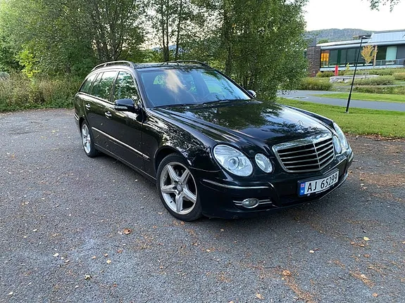 Mercedes-Benz E220 D 2006 photo 2