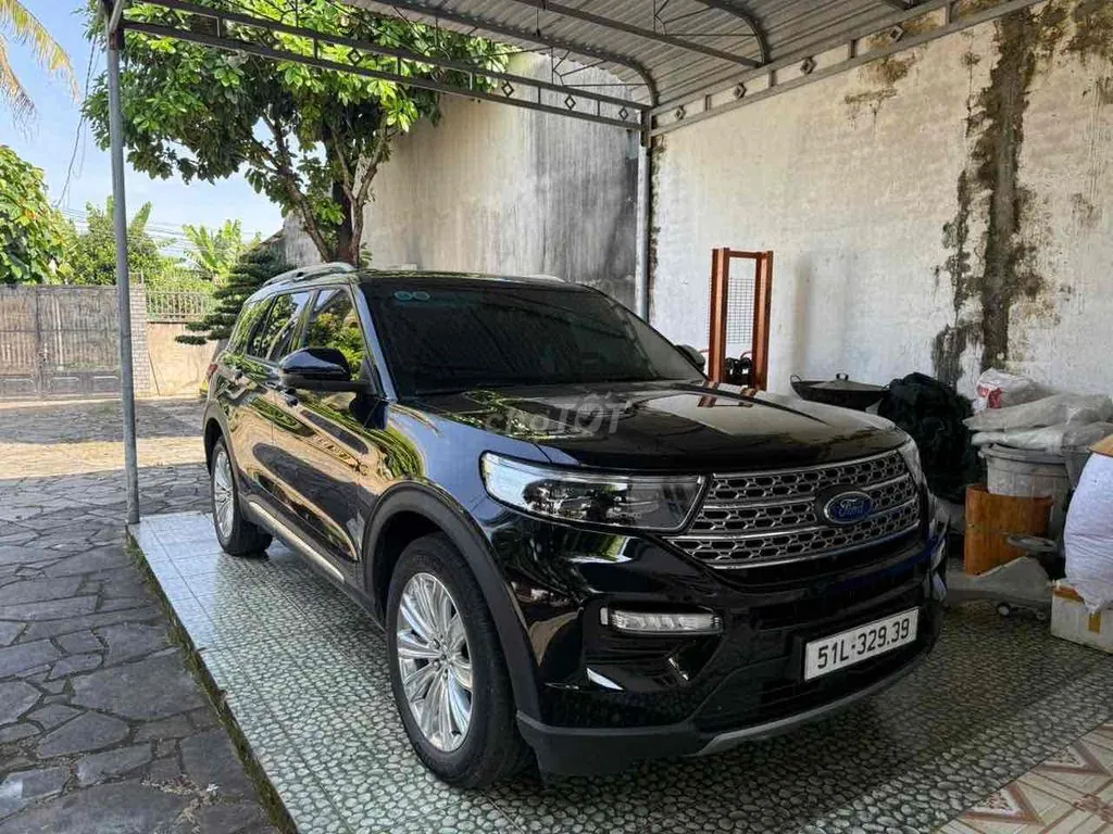 Ford Explorer 2023 photo 3