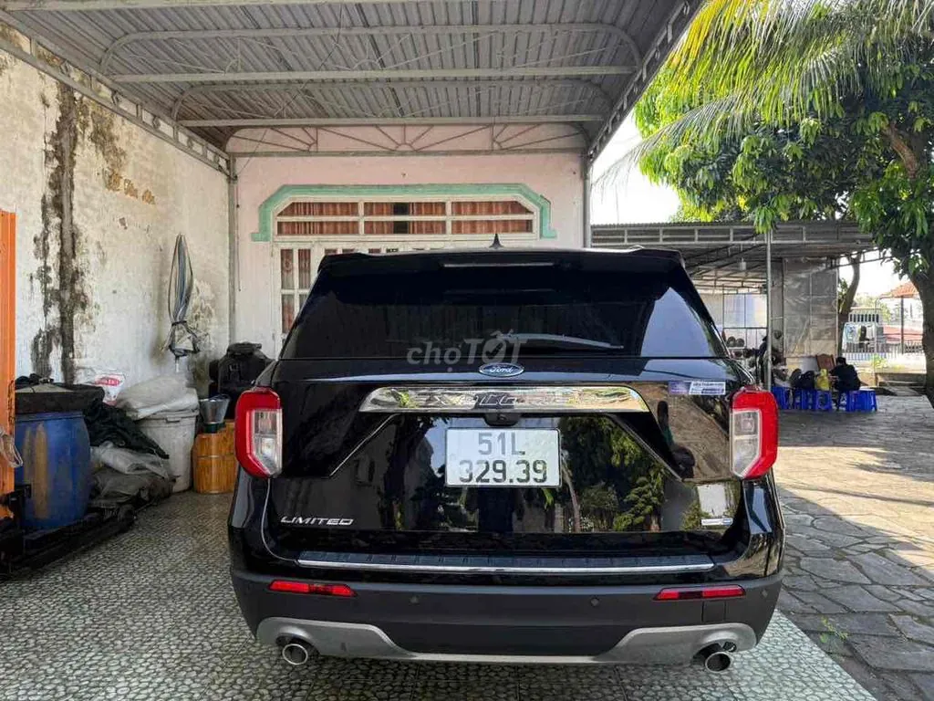 Ford Explorer 2023 photo 4