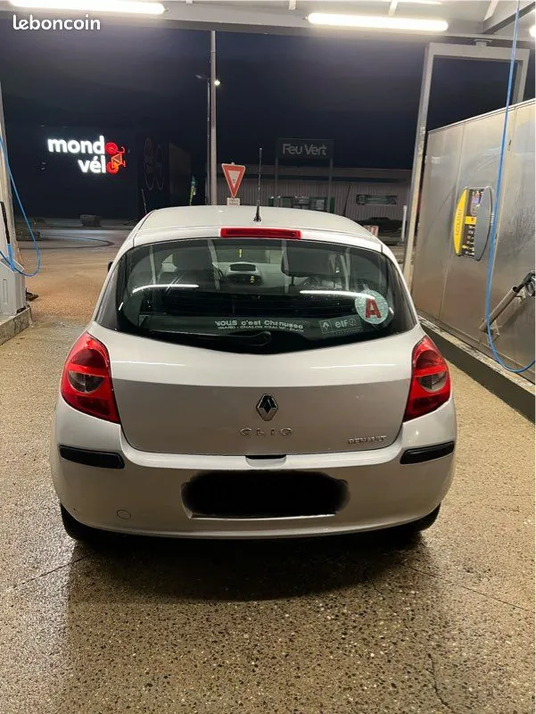 Renault Clio 2005 photo 3