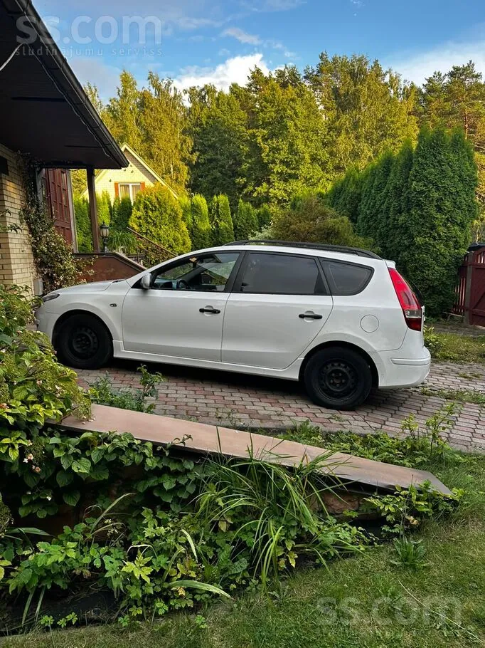 Hyundai I30 2010 photo 3