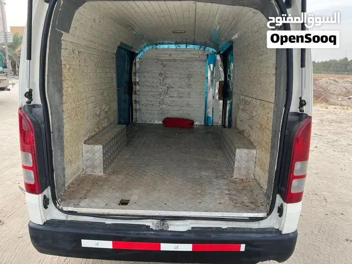 Toyota Hiace 2016 photo 4