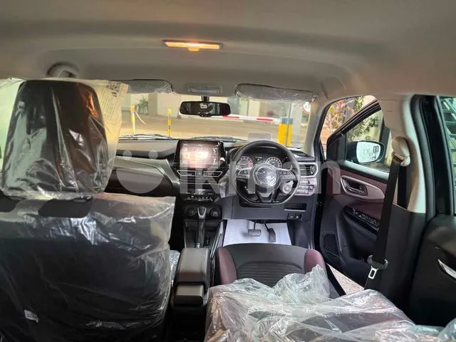 Suzuki Fronx 2026 photo 2