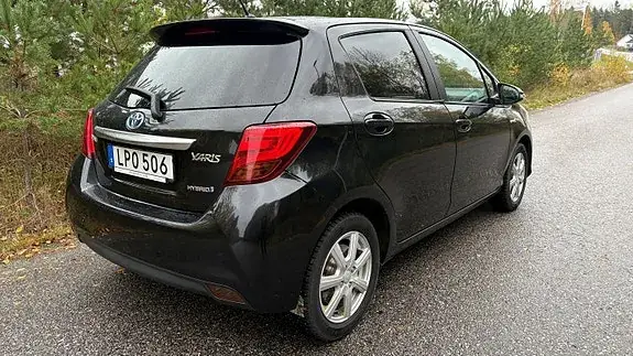 Toyota Yaris 2014 photo 2