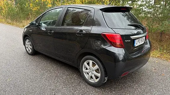 Toyota Yaris 2014 photo 4