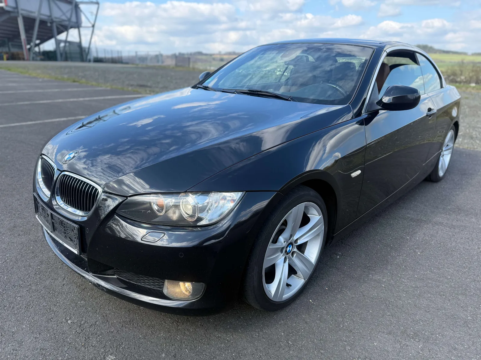 BMW 330I 2009 photo 3