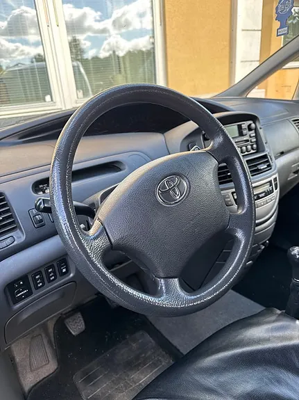 Toyota Previa 2004 photo 5