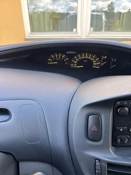 Toyota Previa 2004 photo 4