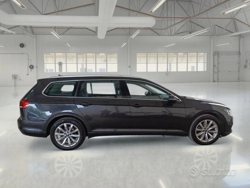 Volkswagen Passat Variant 2023 photo 3