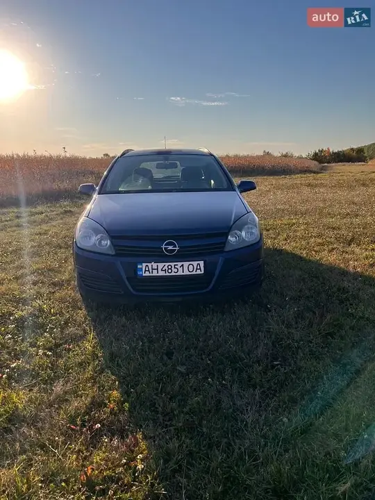 Opel Astra 2004 photo 2