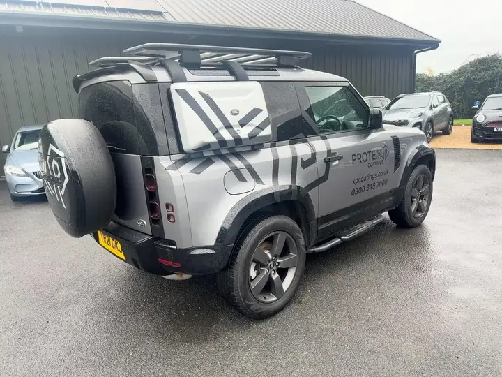 Land Rover Defender 90 2021 photo 2