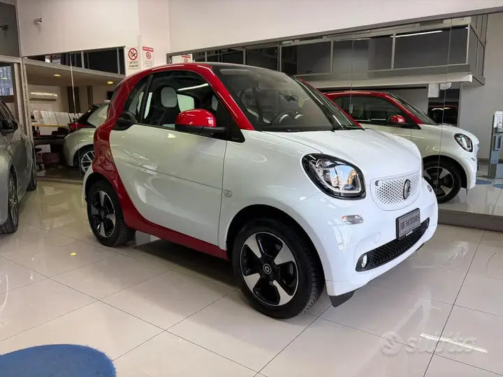 Smart Fortwo 2019 photo 3