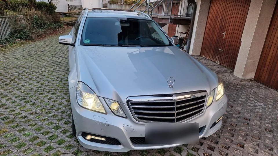 Mercedes-Benz E 250