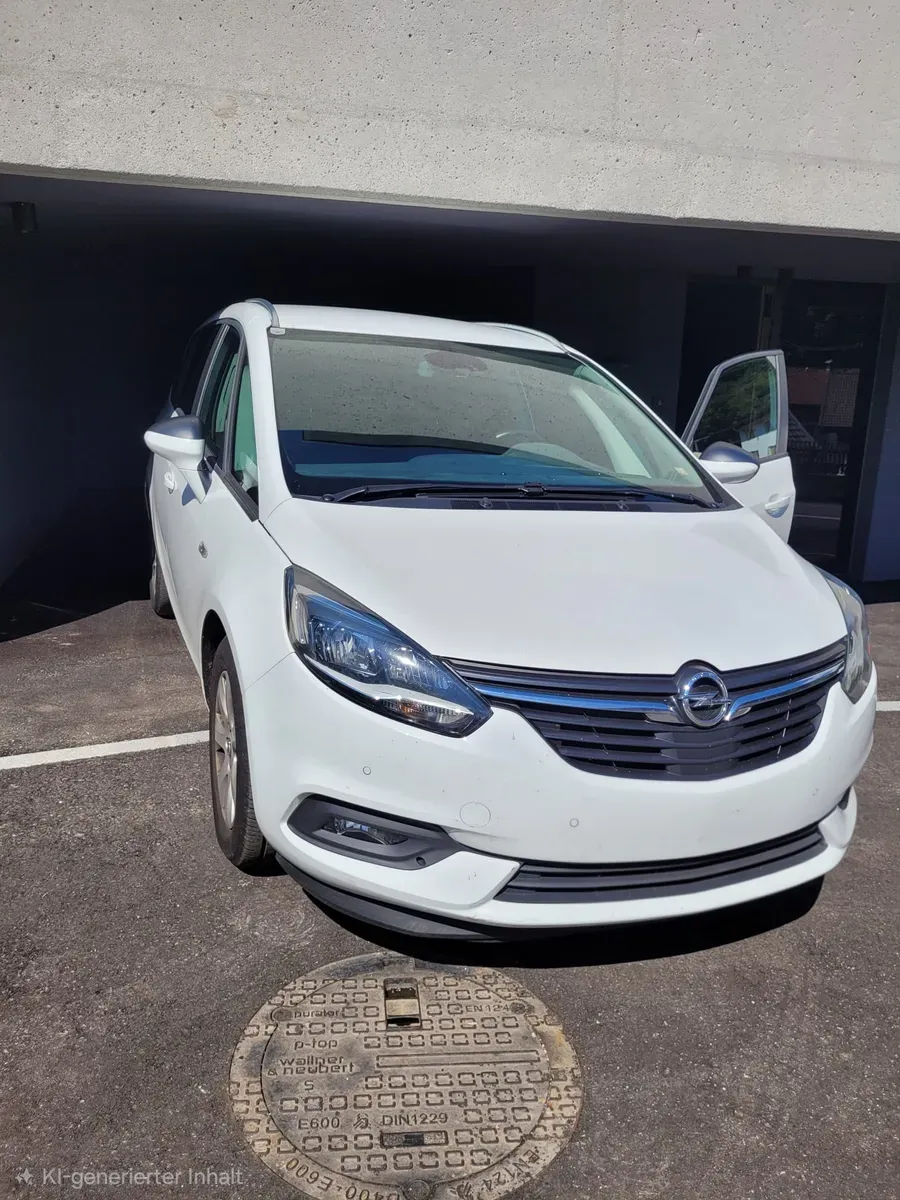 Opel Zafira Tourer 2018 photo 2