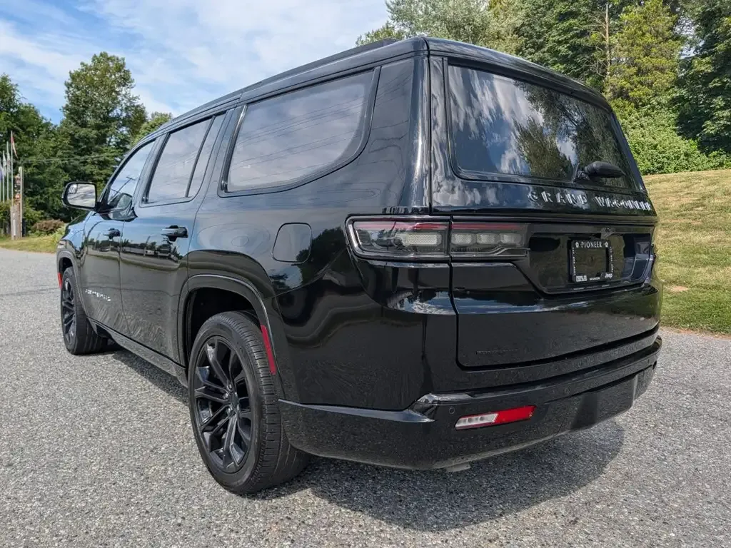 Jeep Grand Wagoneer 2022 photo 3