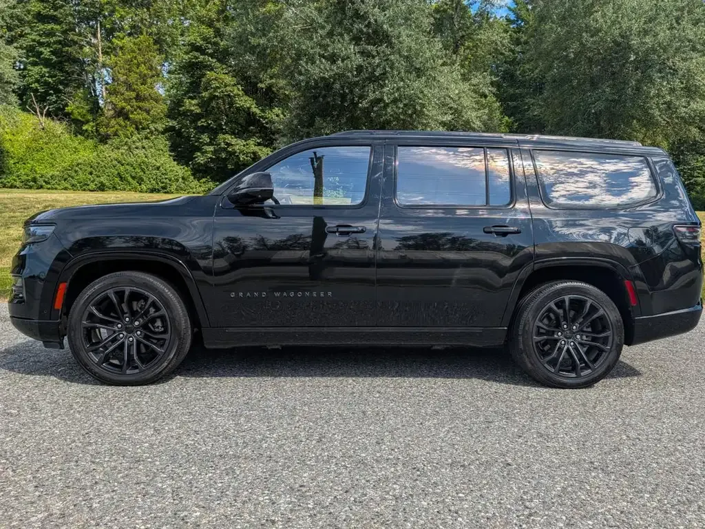 Jeep Grand Wagoneer 2022 photo 2