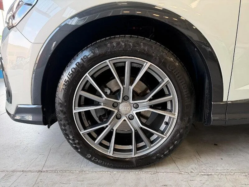 Audi Q3 2019 photo 5