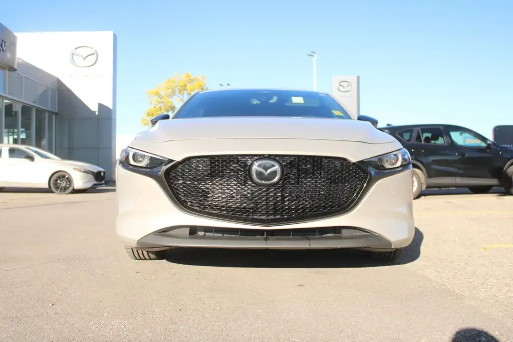 Mazda 3 2025 photo 2