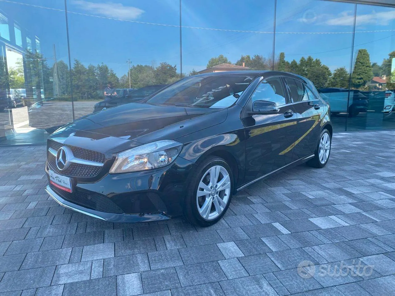 Mercedes-Benz A 180 2016 photo 2