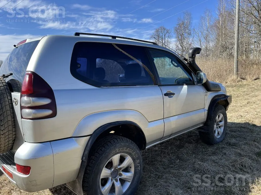 Toyota Land Cruiser 2003 photo 4
