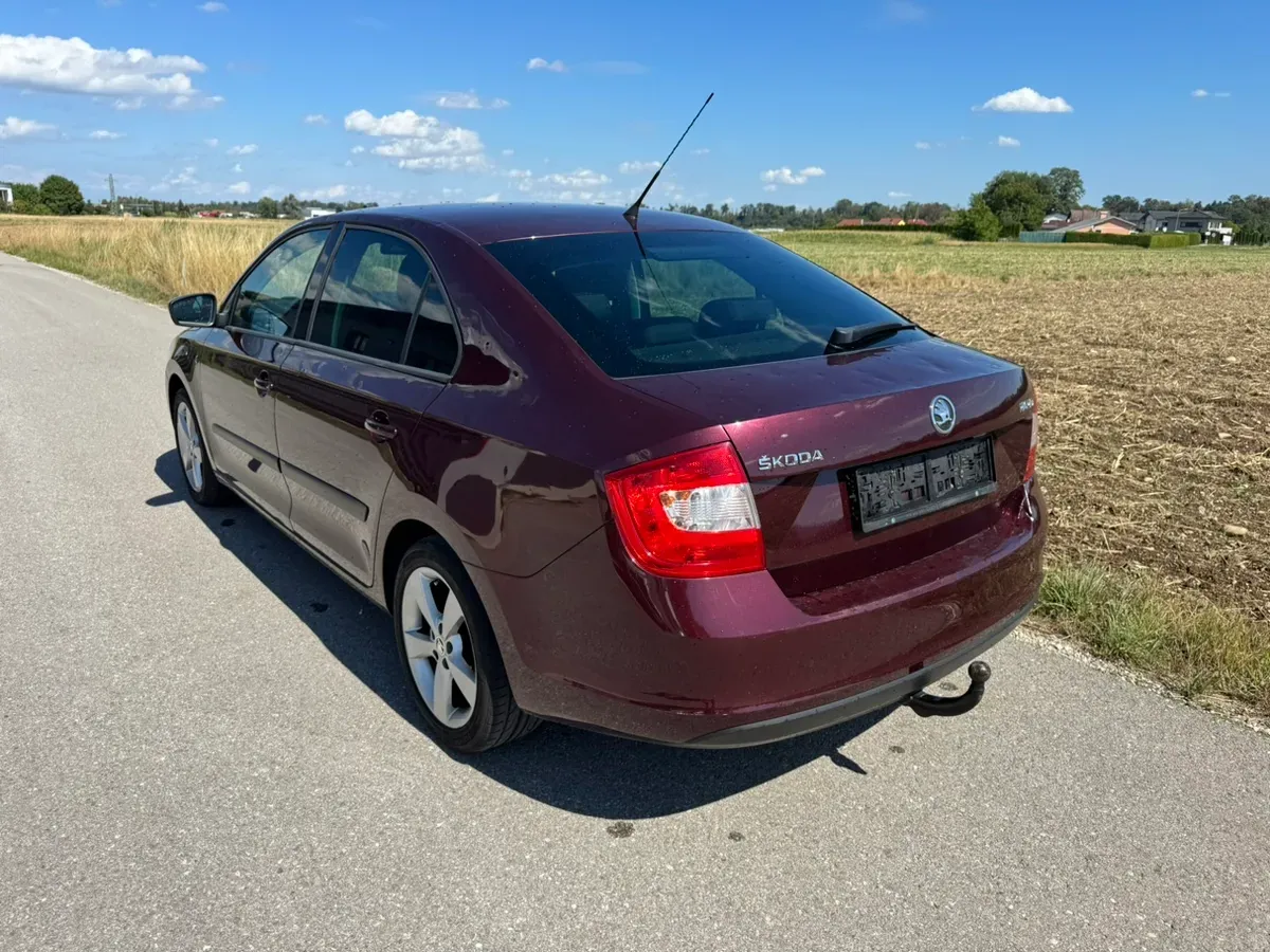 Skoda Rapid 2013 photo 3
