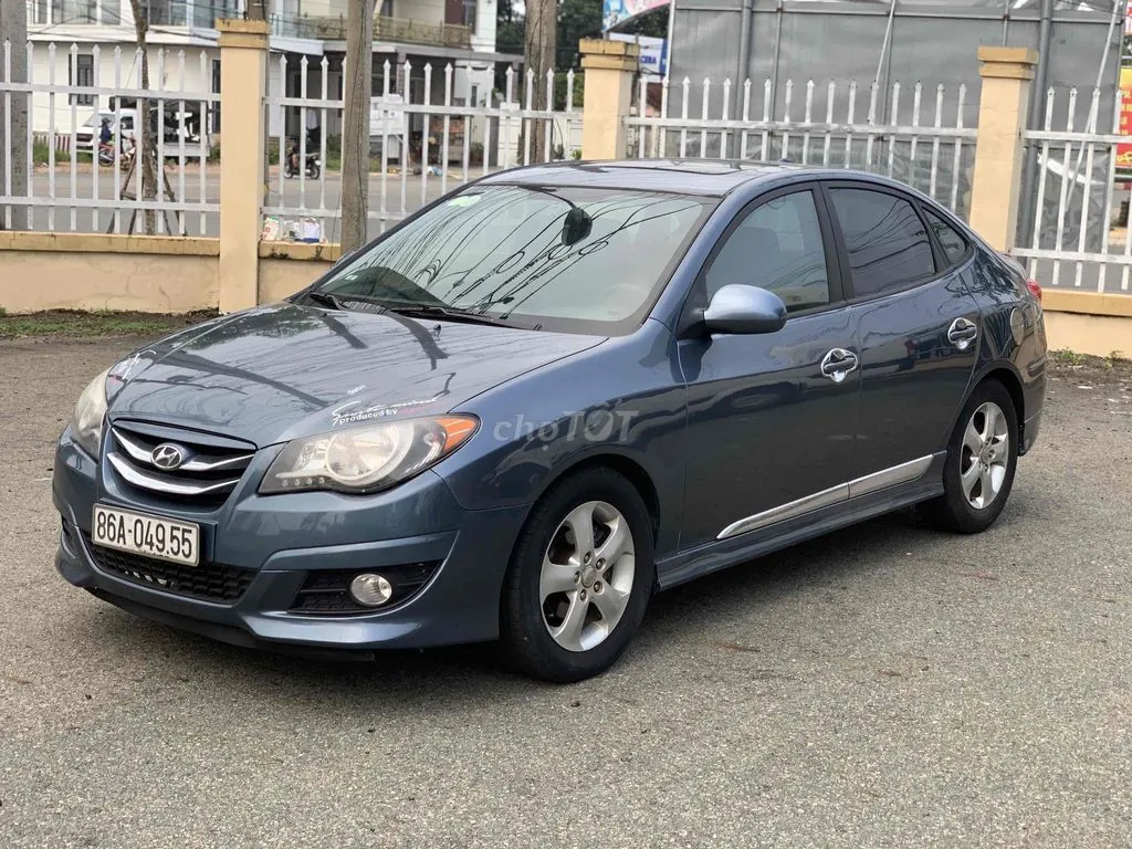 Hyundai Avante 2011 photo 2