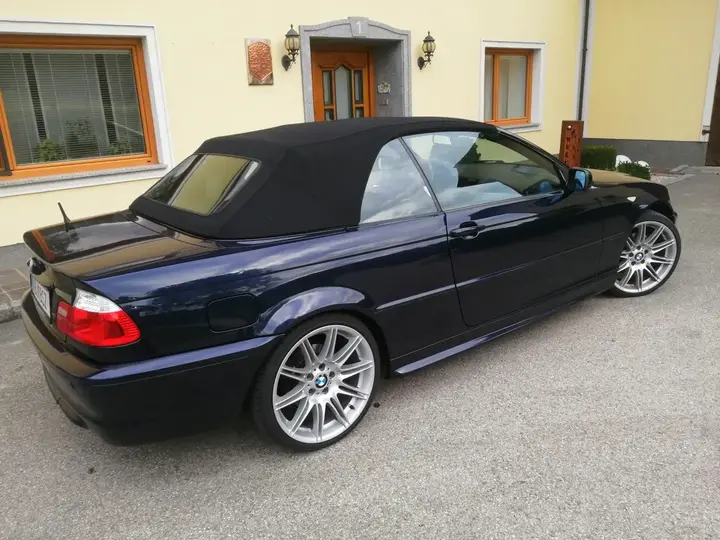 BMW 3 Series 2005 photo 2
