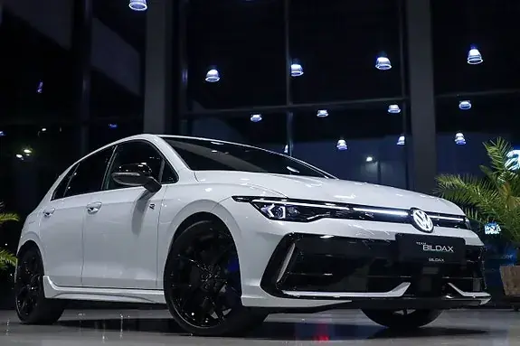 Volkswagen Golf I 2025 photo 2