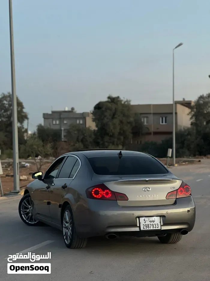 Infiniti G35 2008 photo 2