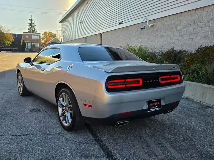 Dodge Challenger 2021 photo 5