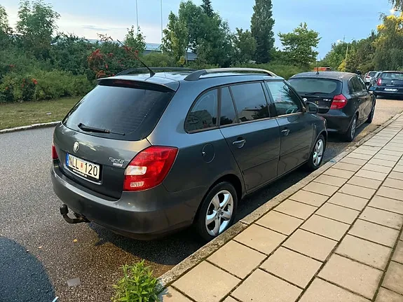 Skoda Fabia 2008 photo 4